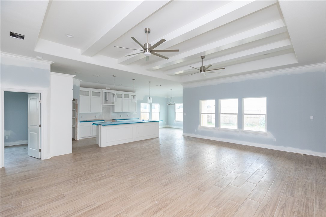 101 Traditions Dr Property Photo 3