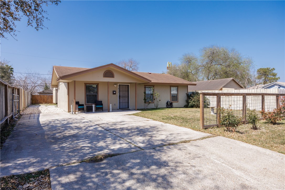 617 Villa Dr Property Photo 3
