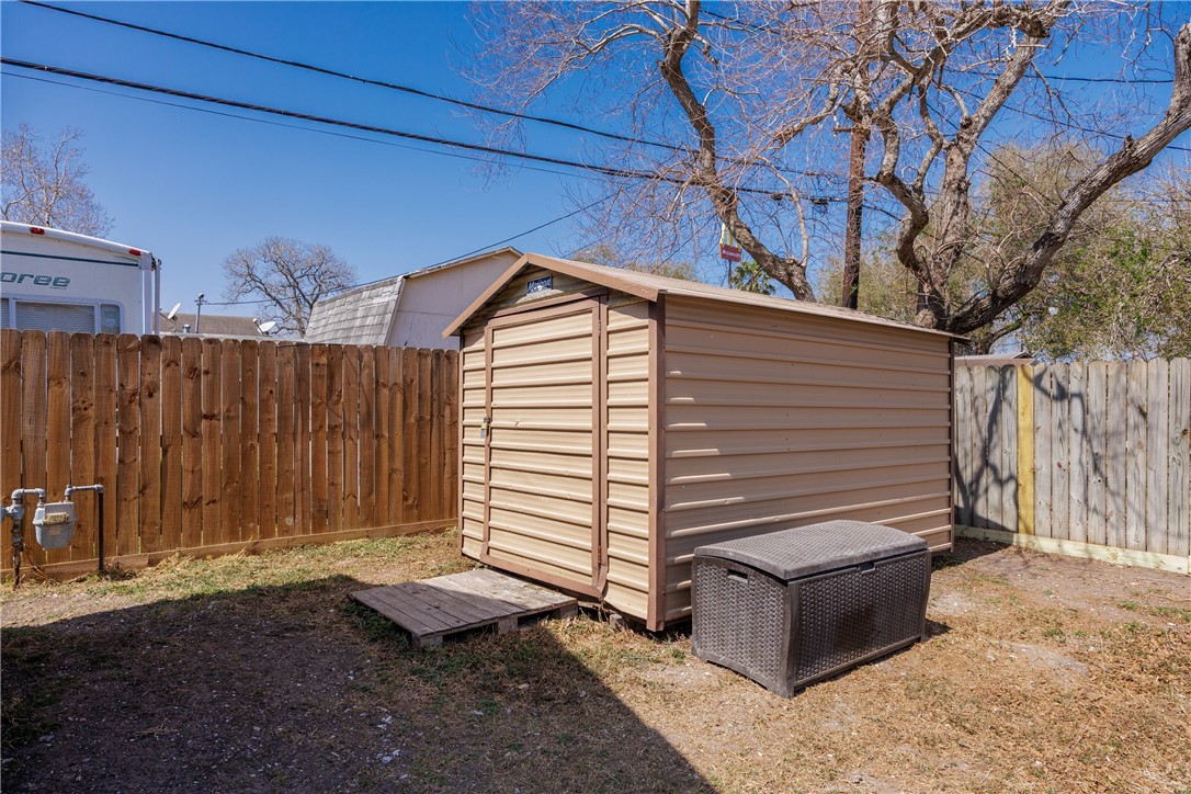 617 Villa Dr Property Photo 32