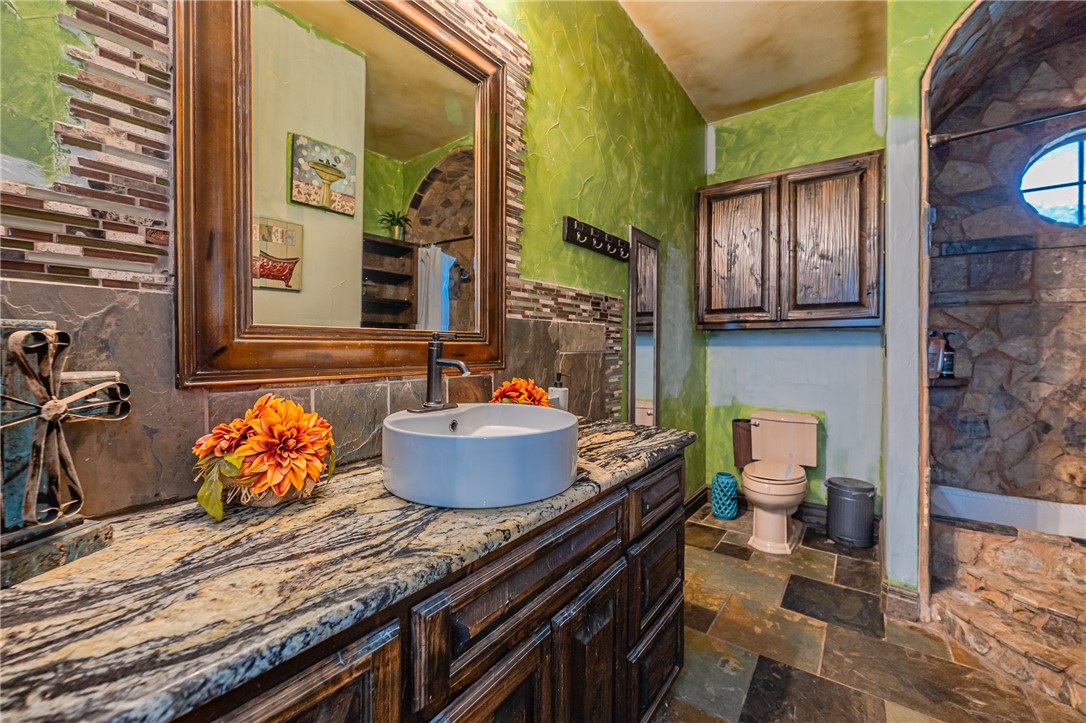 5 W Pond Property Photo 19