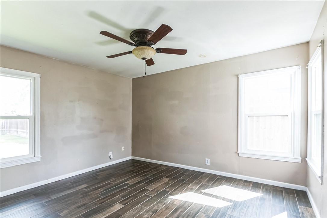 607 E Tubbs St Property Photo 25