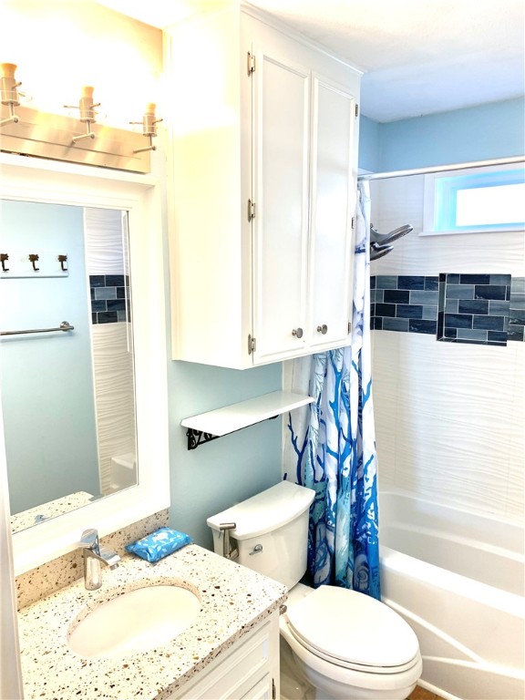 15225 Leeward Dr Property Photo 8