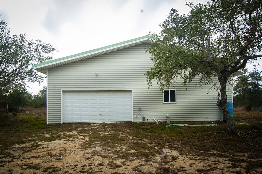 901 Weeping Willow Property Photo 4