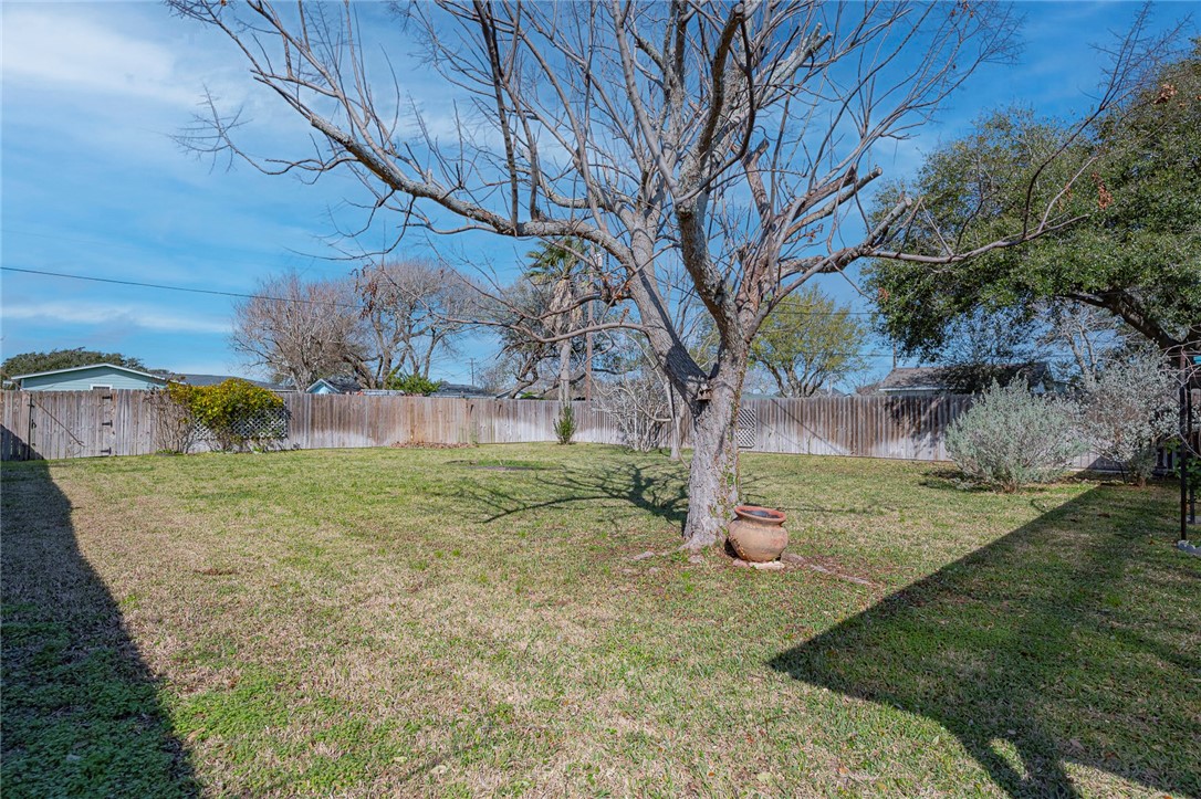 1209 Omohundro St Property Photo 27