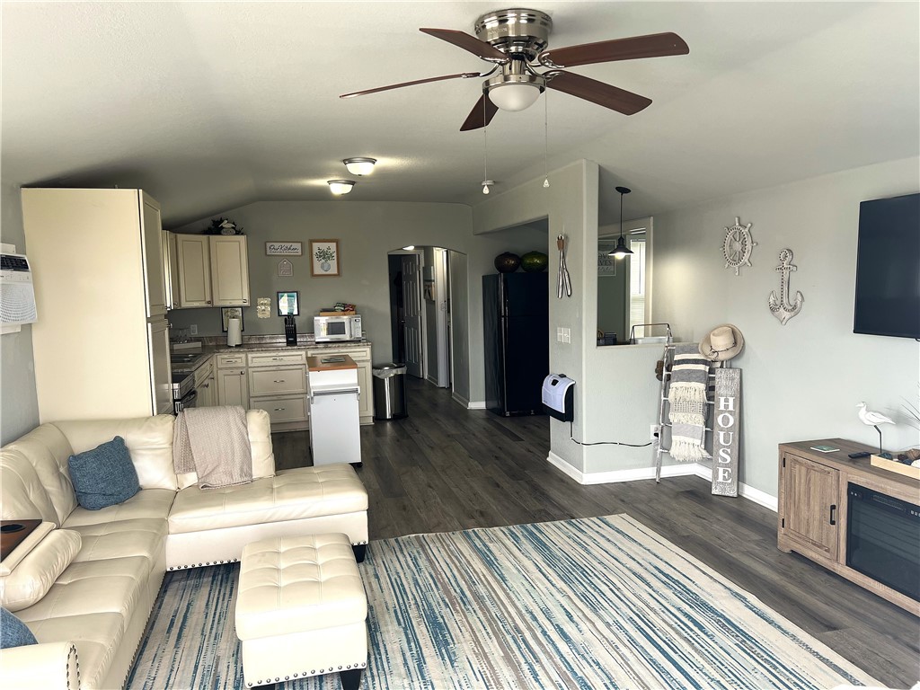 115 W Speckled Trout Property Photo 4