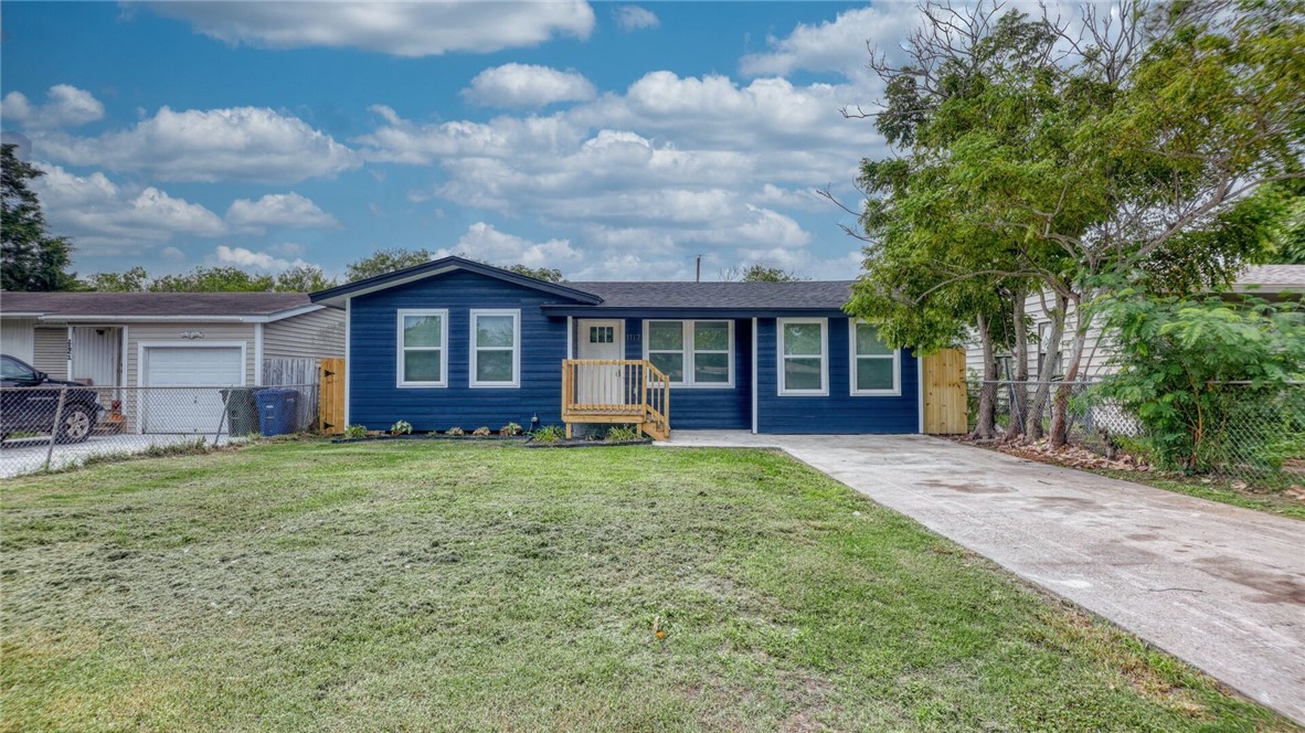 1117 Bobalo Dr Property Photo