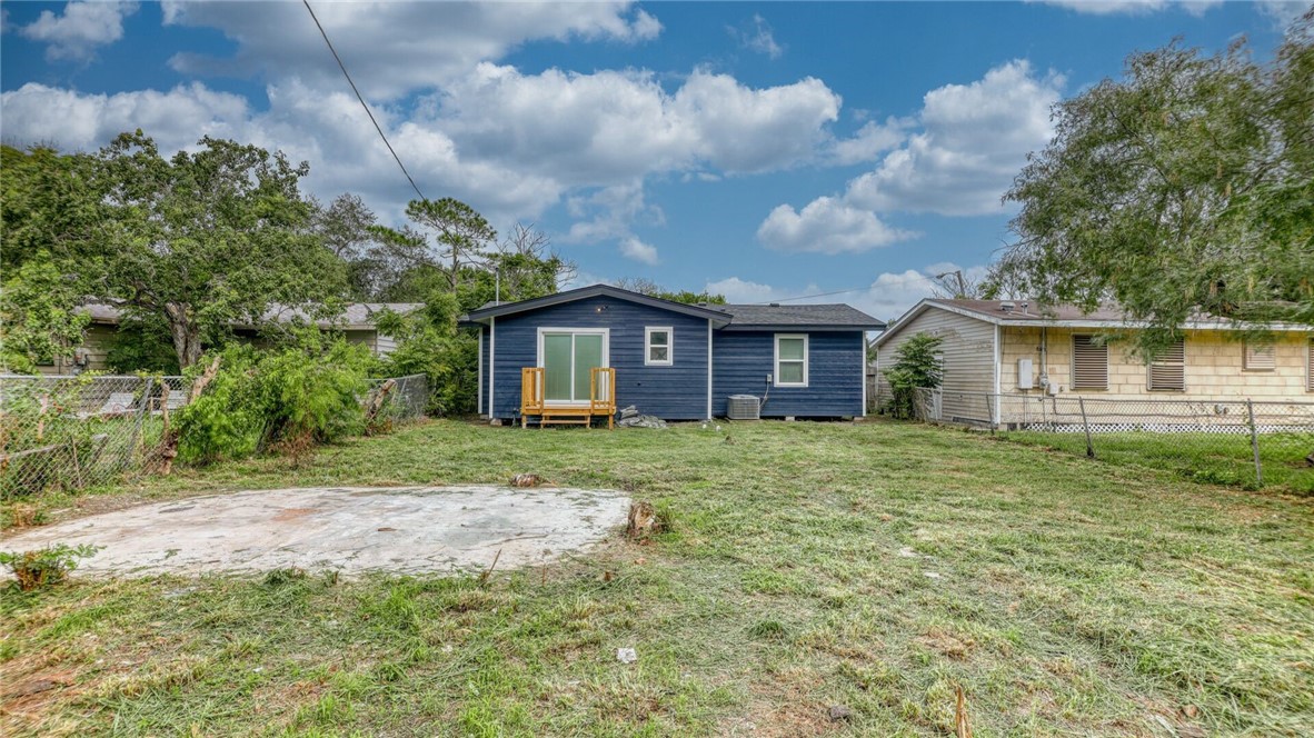 1117 Bobalo Dr Property Photo 22