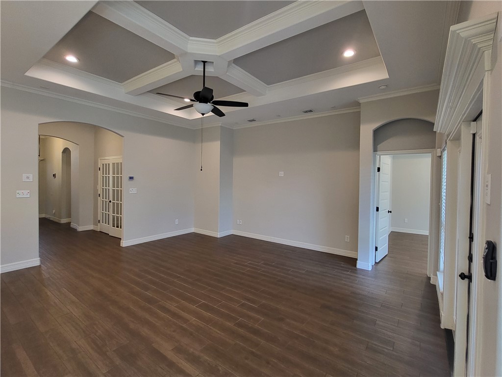 3829 Pennine Way Property Photo 5