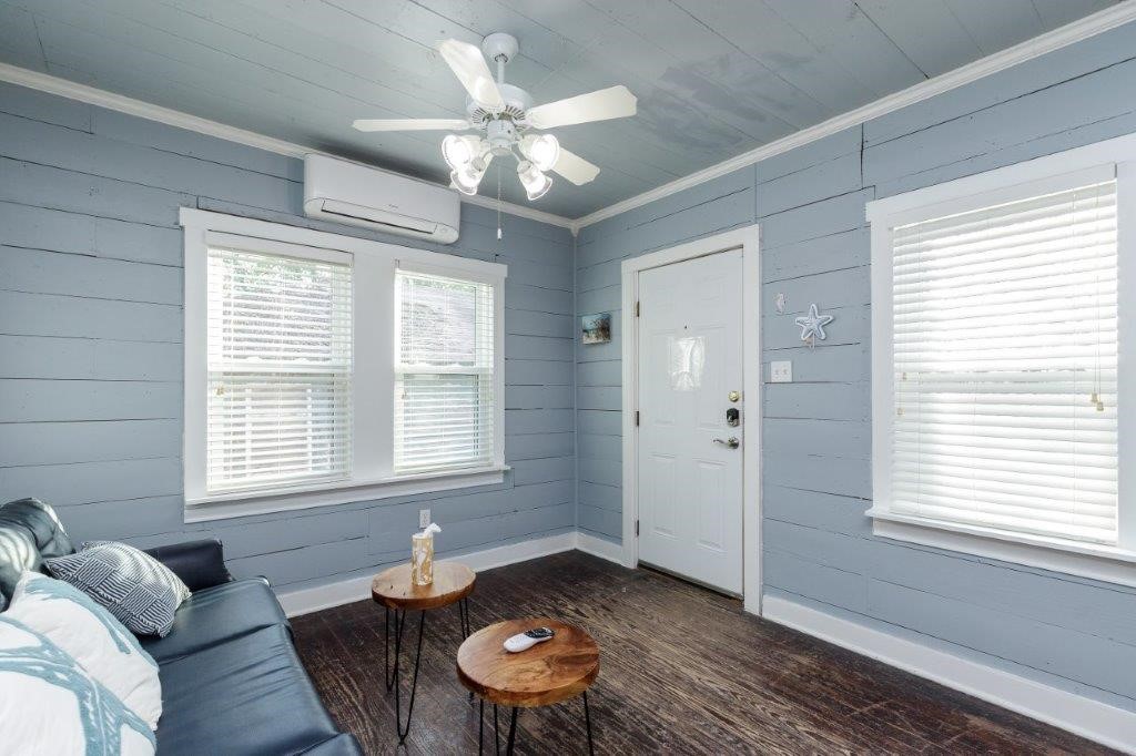 1009 1/2 Furman Ave Property Photo 5