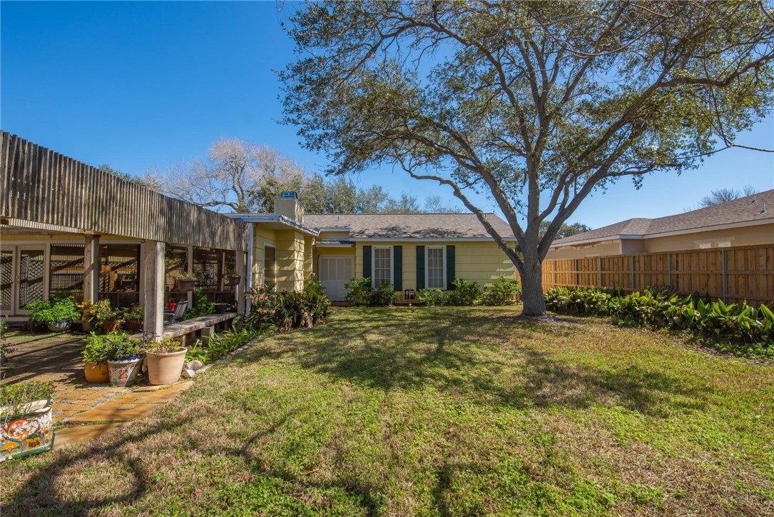 3343 San Antonio St Property Photo 34
