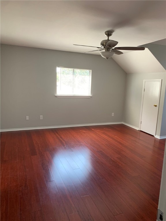 4405 Silver Hollow Dr Property Photo 3