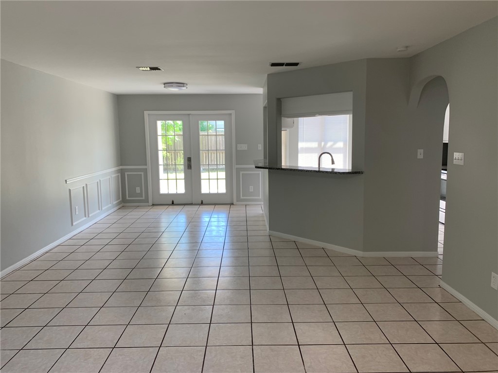 4405 Silver Hollow Dr Property Photo 11