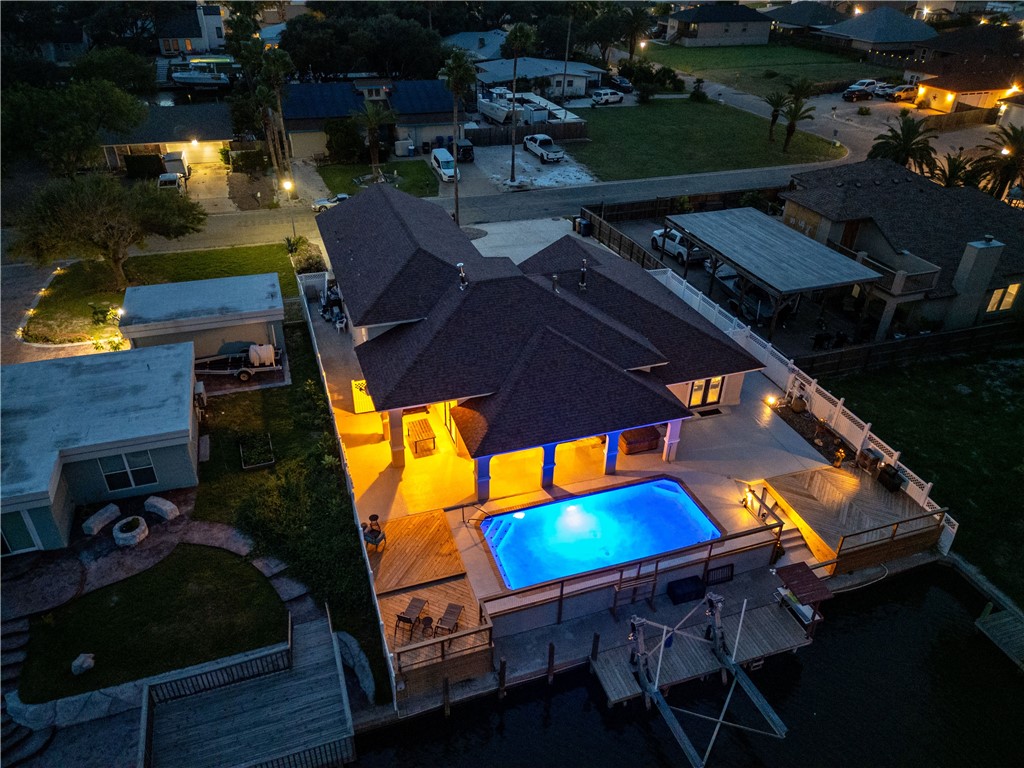 14306 Emerald St Property Photo 4