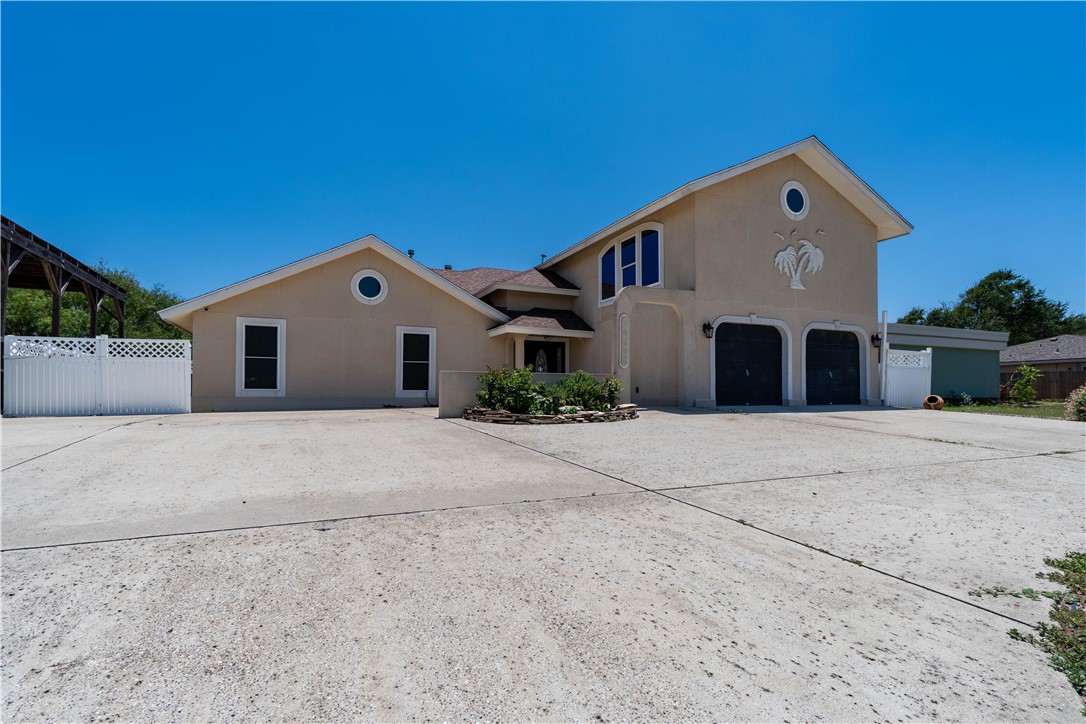 14306 Emerald St Property Photo 5