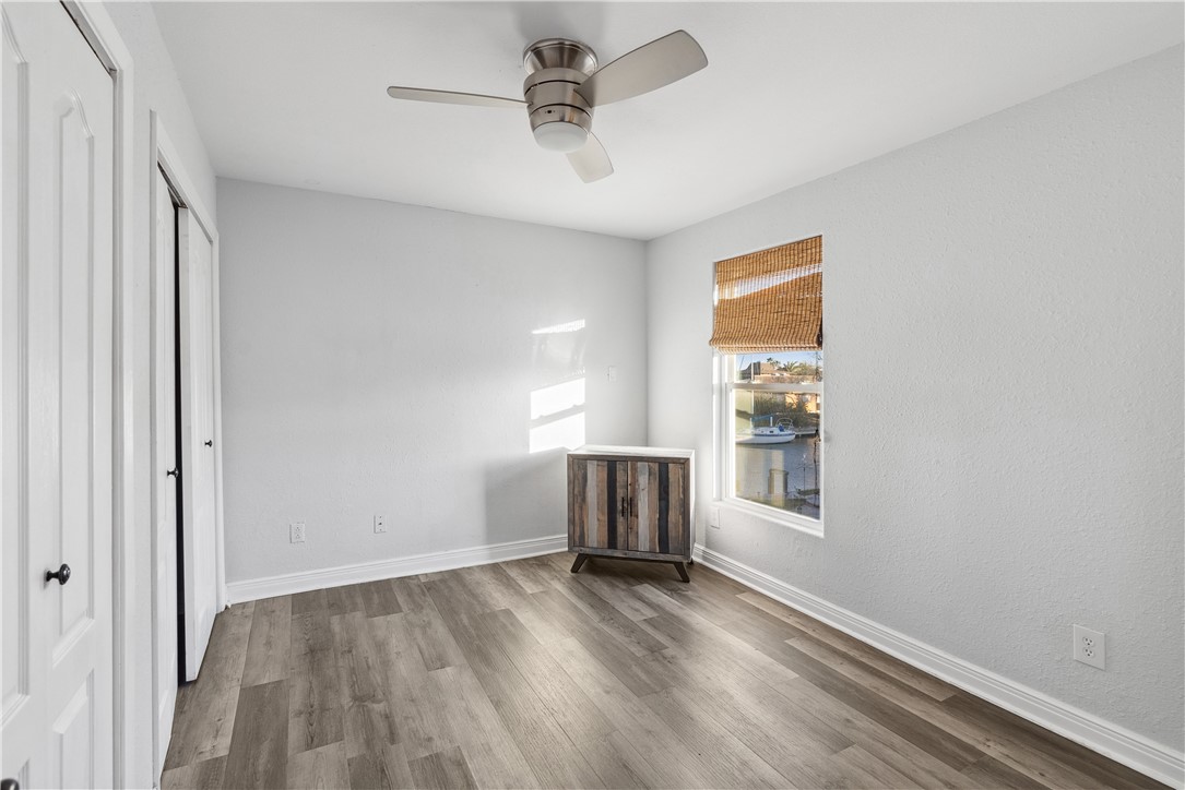 14306 Emerald St Property Photo 30