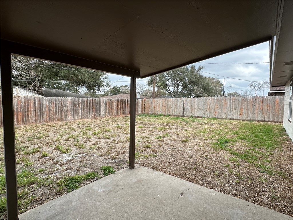 2718 Rockwood St Property Photo 12