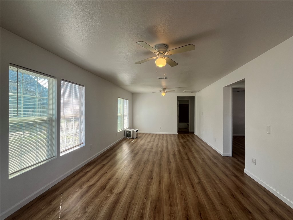 1213 14th St Property Photo 3