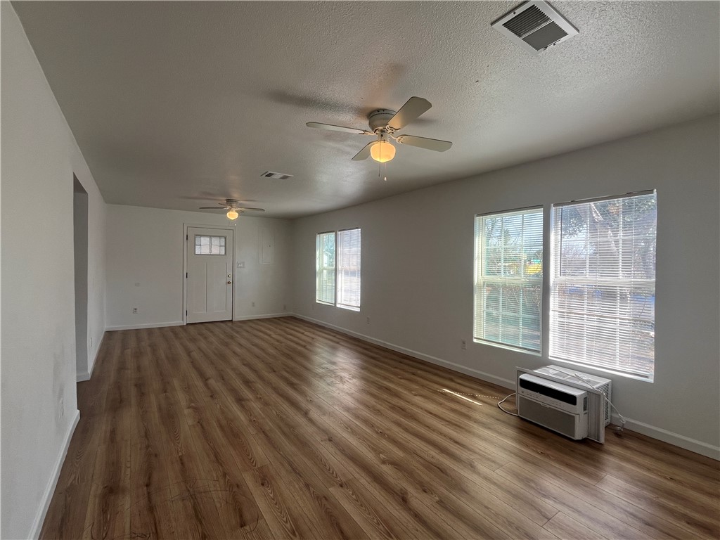 1213 14th St Property Photo 4