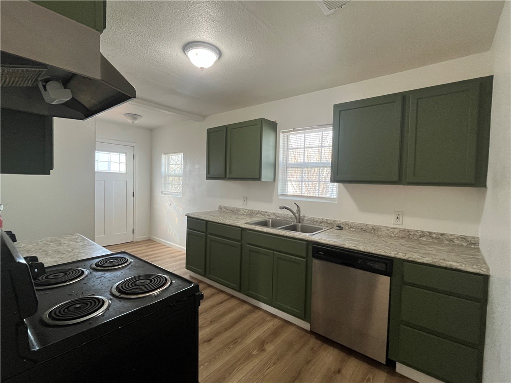 1213 14th St Property Photo 5