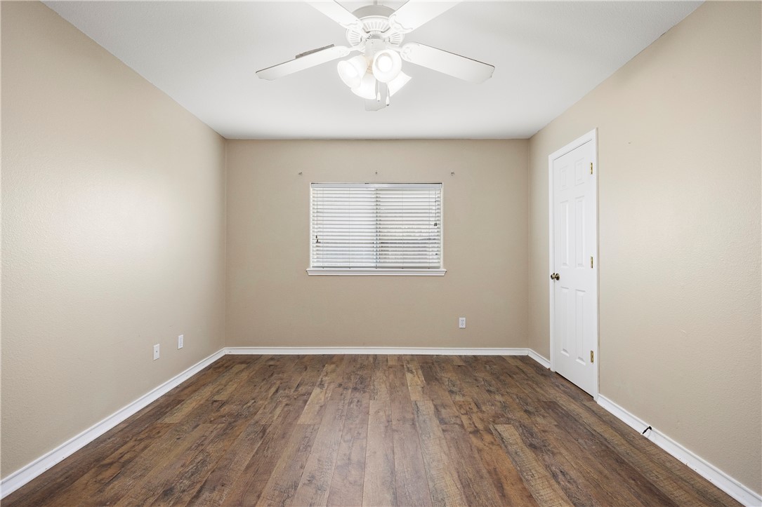 8302 Hailey Ct Property Photo 3