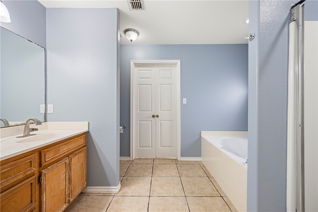 8302 Hailey Ct Property Photo 14