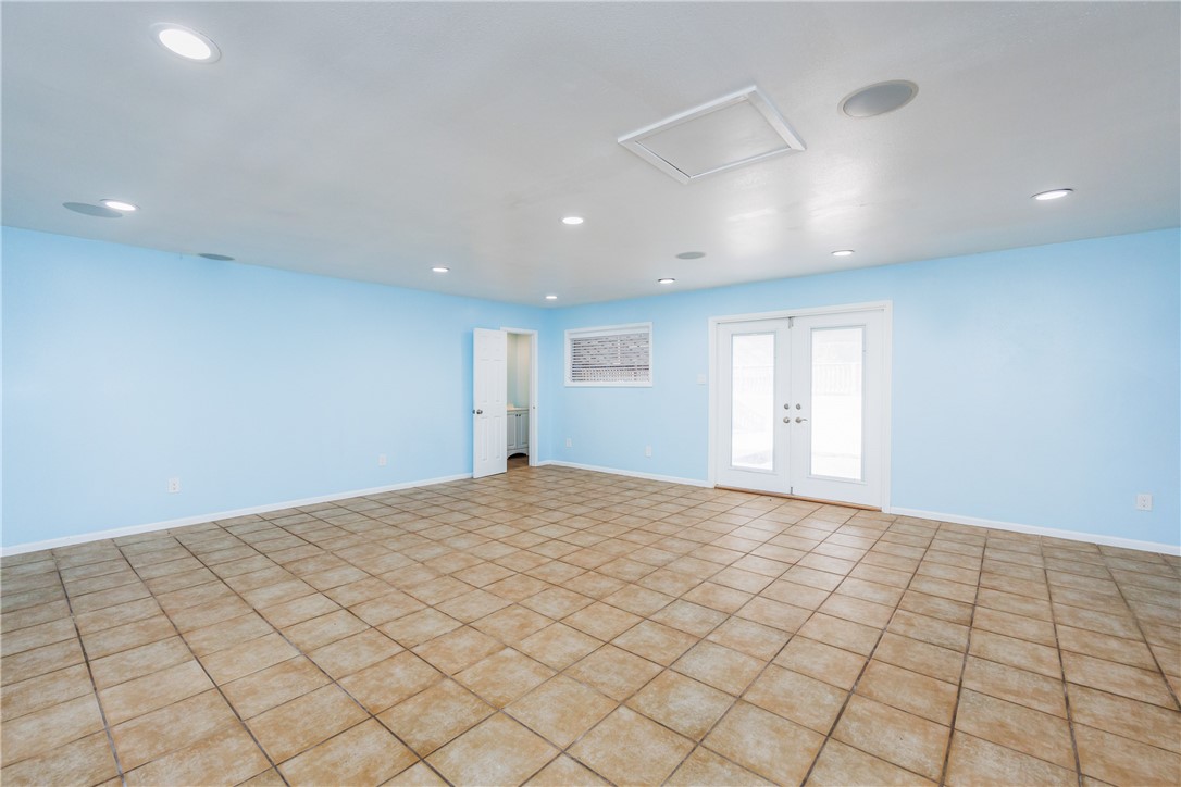 4909 Avenue C Property Photo 30