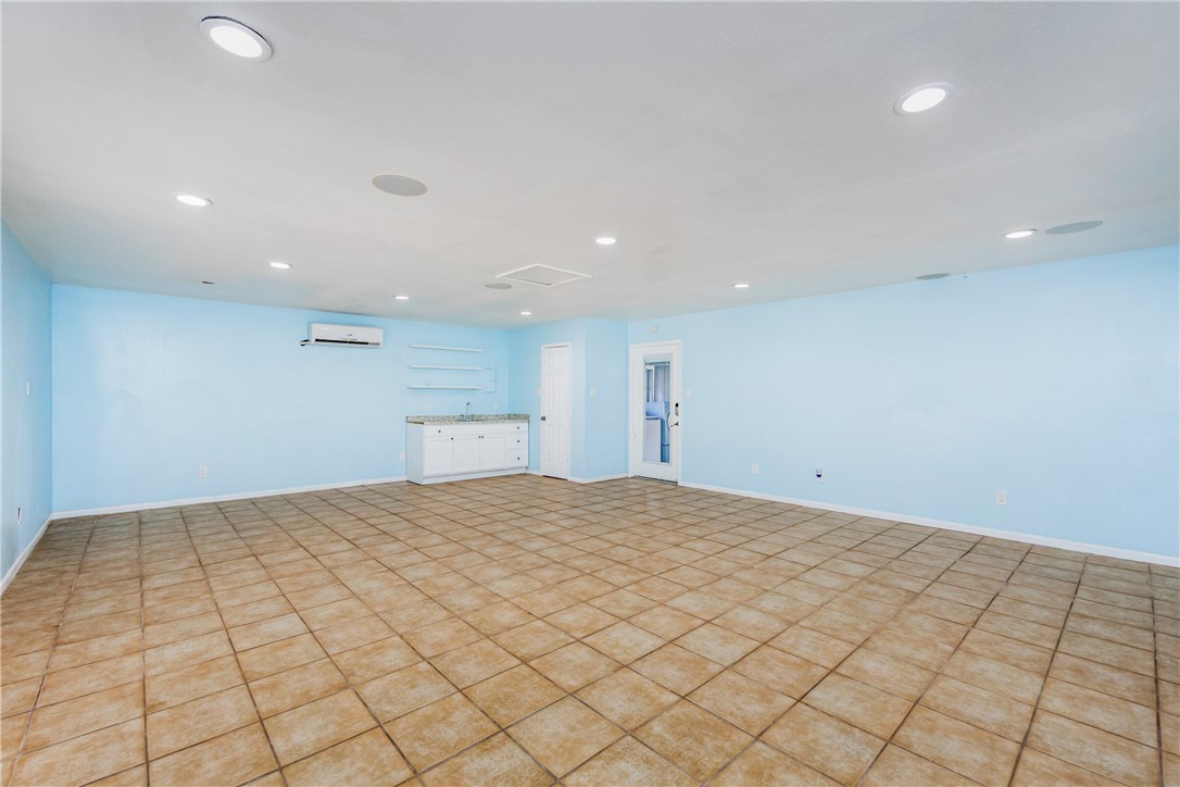 4909 Avenue C Property Photo 31