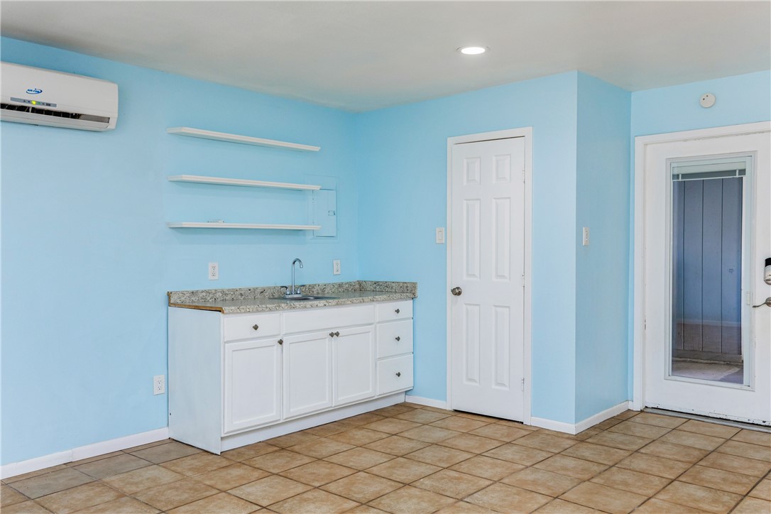 4909 Avenue C Property Photo 32