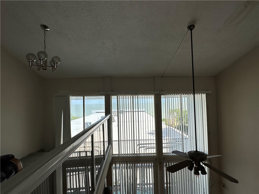 3402 Ocean Dr 8 Property Photo 6