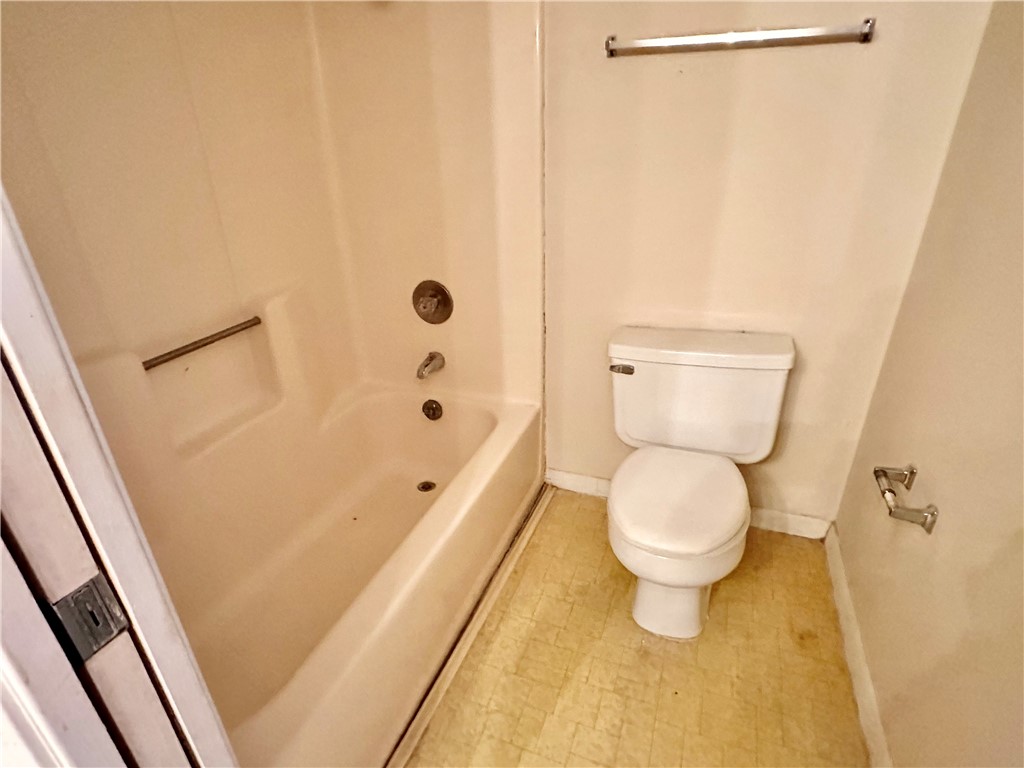 3402 Ocean Dr 8 Property Photo 8