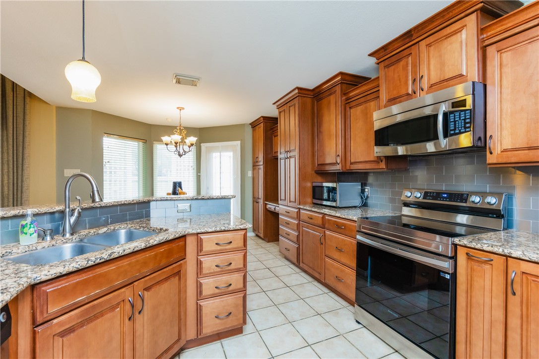7409 Lake Monticello Ct Property Photo 17