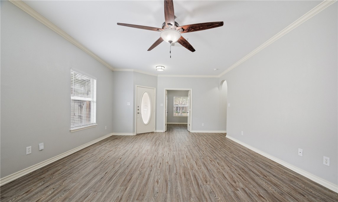 6614 Fenwick Dr Property Photo 3