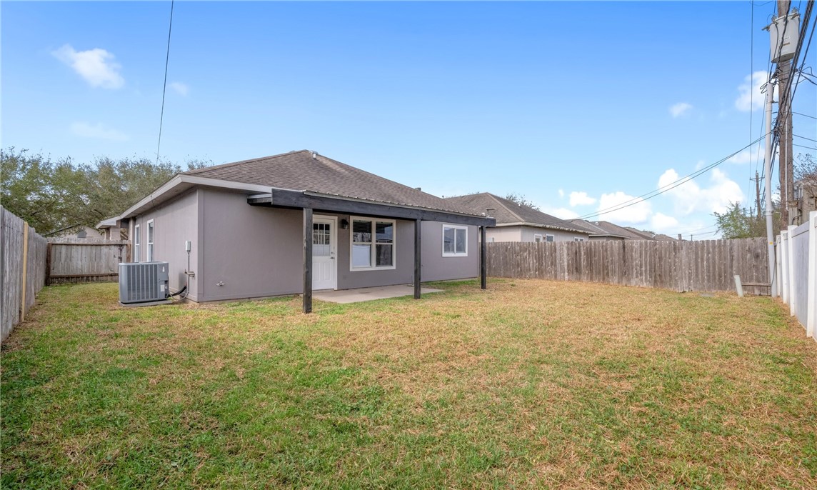 6614 Fenwick Dr Property Photo 19