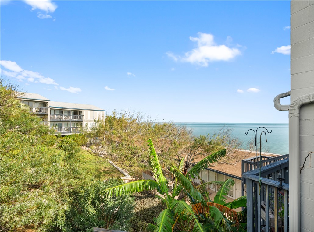 3402 Ocean Dr 17 Property Photo 4