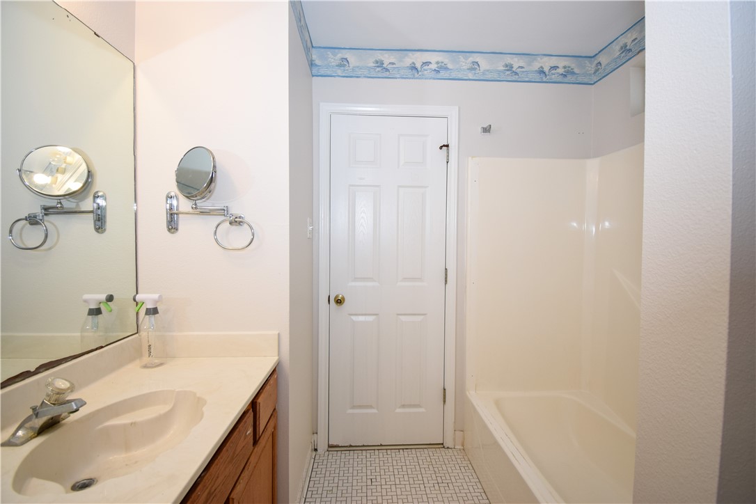14435 Compass St C Property Photo 23