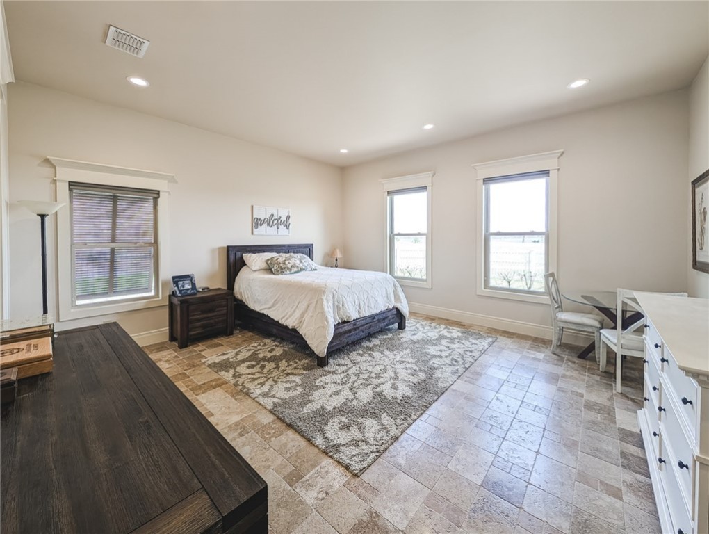 303 Heathercrest Property Photo 15
