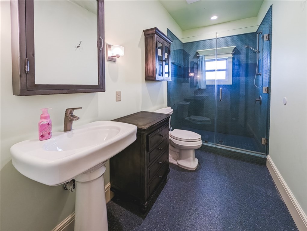 303 Heathercrest Property Photo 22