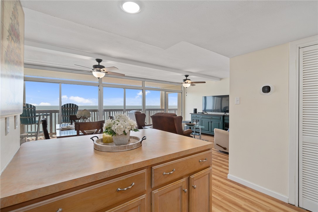 4242 Gulfbreeze #unit 806 Blvd Property Photo 9