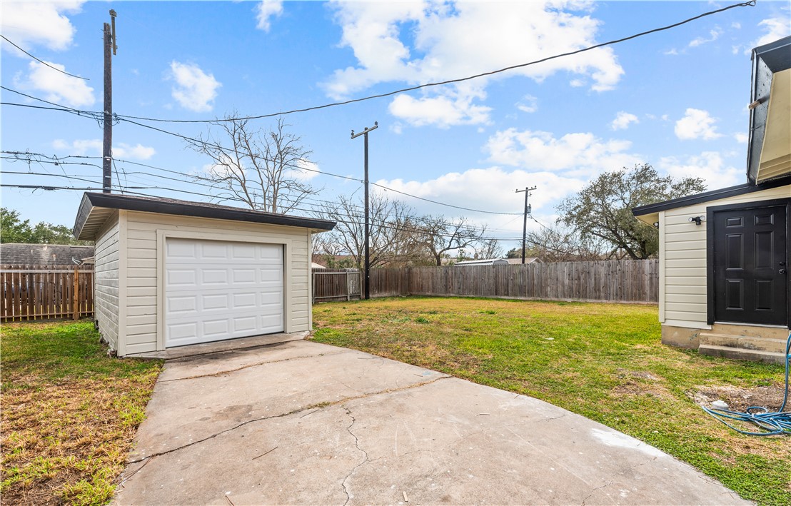 617 Pennington Dr Property Photo 19