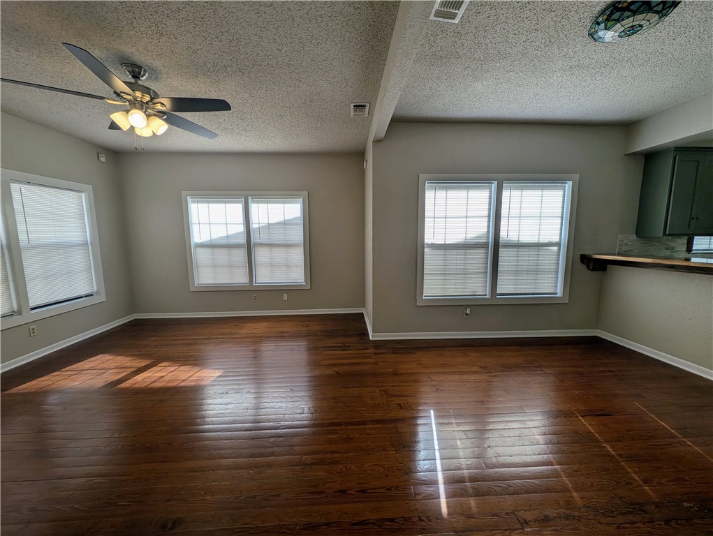 314 S Bee St Property Photo 9