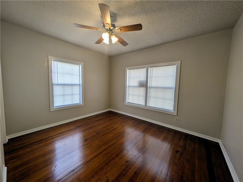 314 S Bee St Property Photo 22