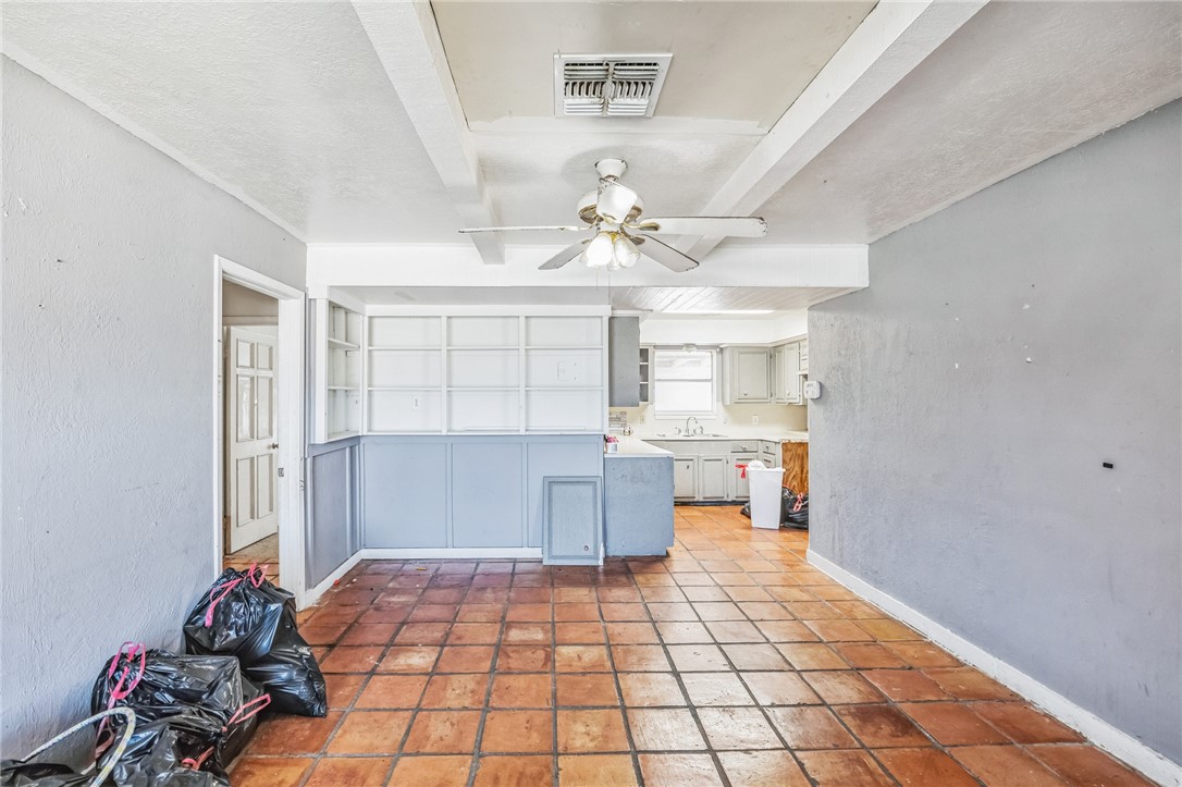 4001 Cork Dr Property Photo 3