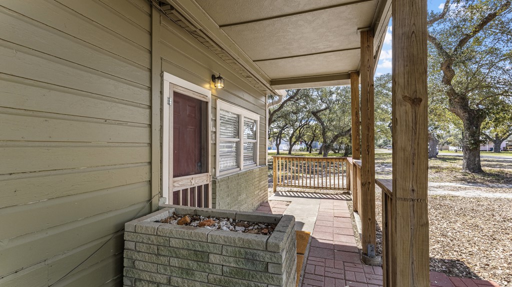 1028 N Church St Property Photo 2
