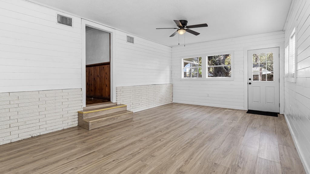 1028 N Church St Property Photo 5