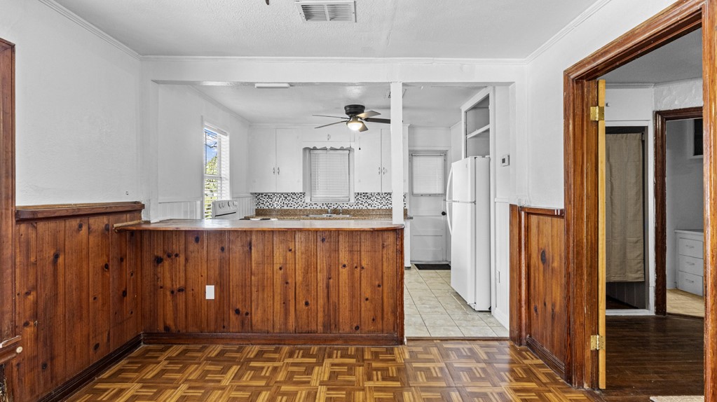 1028 N Church St Property Photo 7