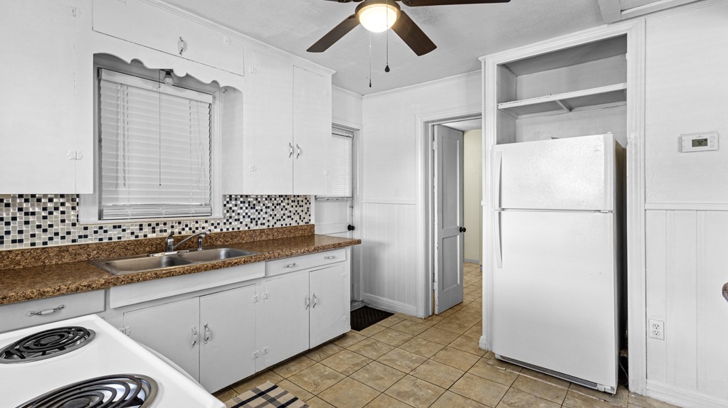 1028 N Church St Property Photo 11
