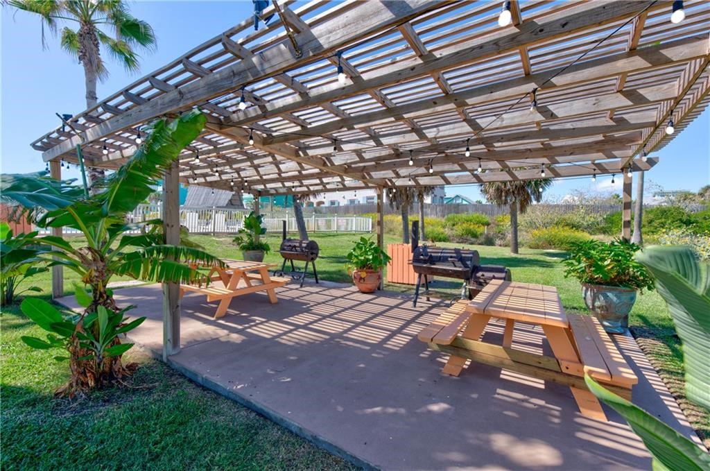 700 Island Retreat 20 Property Photo 25