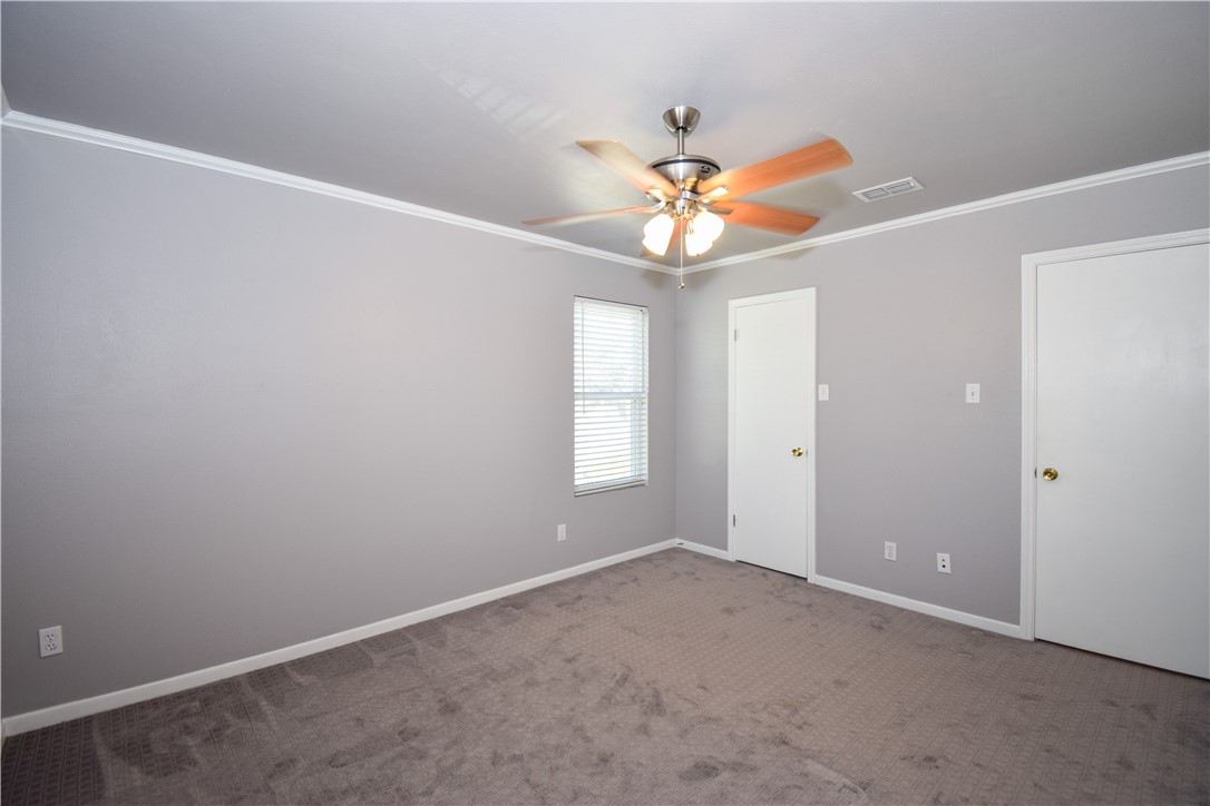 3837 Jamaica Dr Property Photo 25