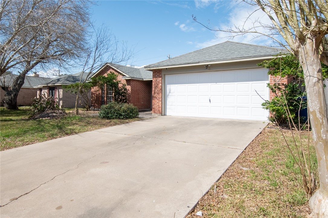 2209 Dorsey St Property Photo 2