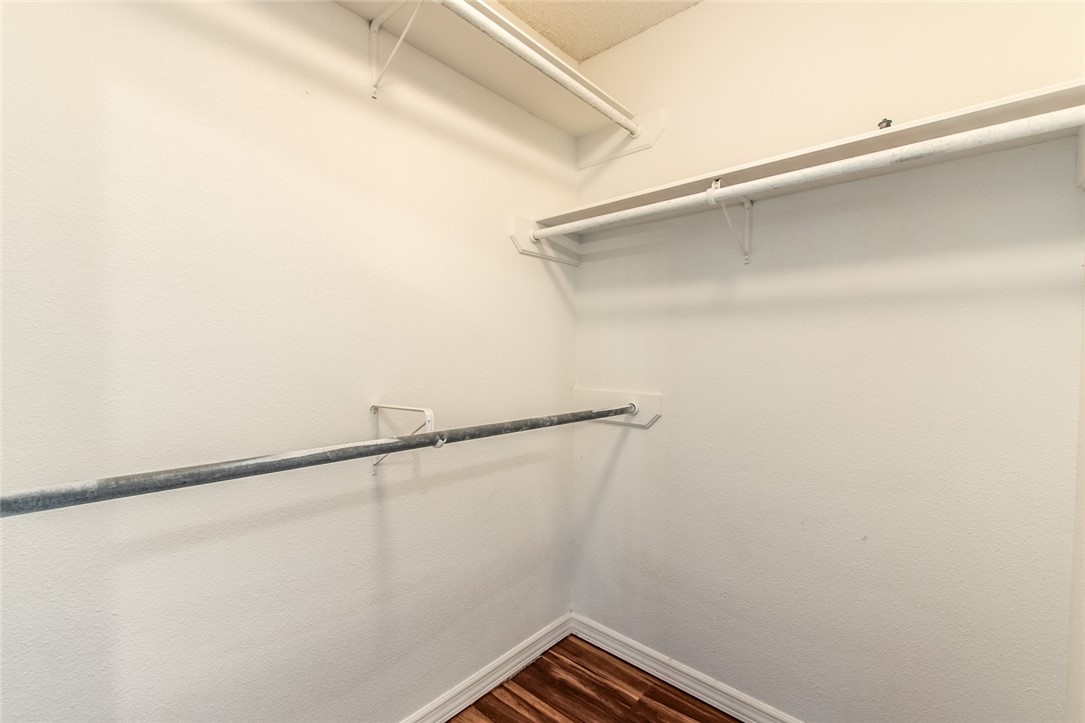 2209 Dorsey St Property Photo 24